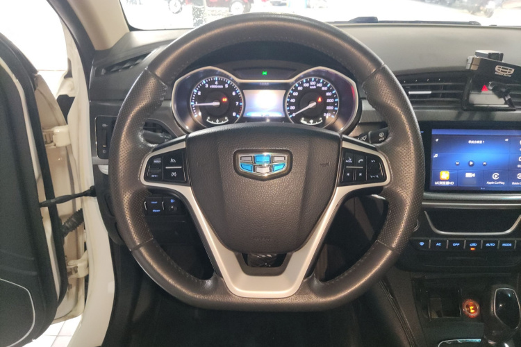 GEELY Emgrand 2017 car image #11
