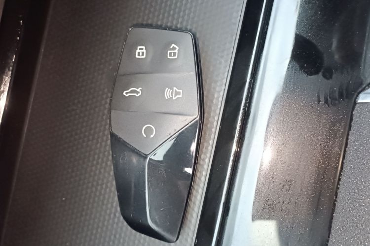 MG ONE 2022 car image #11