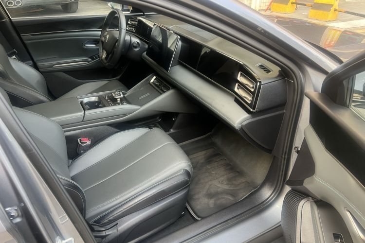 BYD Qin L 2025 car image #11