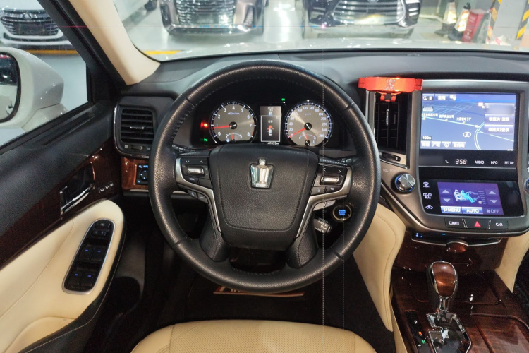 丰田 皇冠 2015 汽车图片 #11