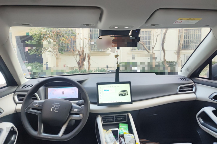 BYD YuanUP 2025 car image #11