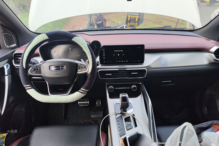 GEELY Coolray 2019 car image #11