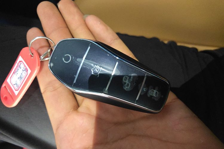 BYD SongL DM-i 2025 car image #11