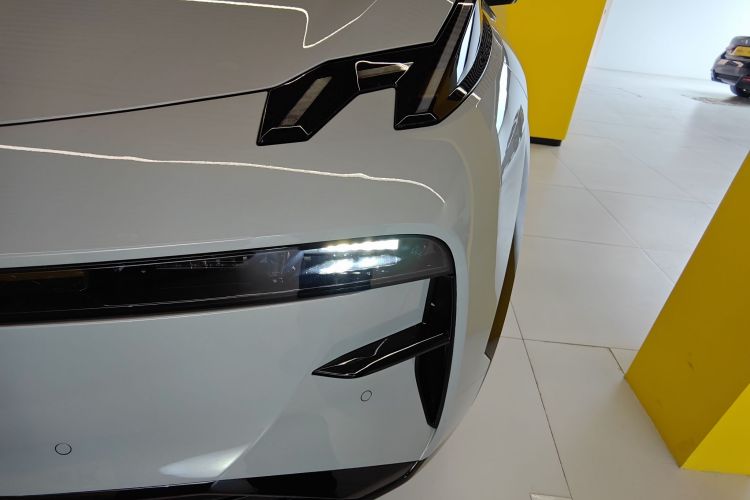 Zeekr X 2025 car image #11
