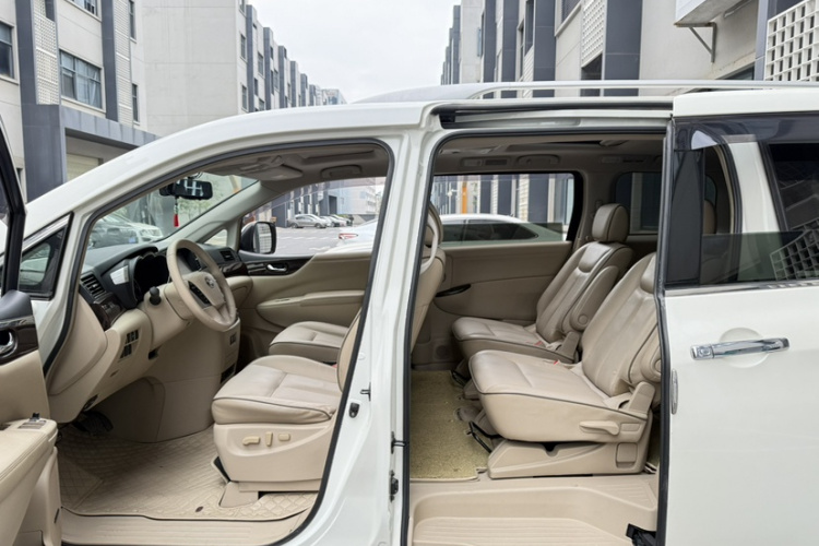 日产 贵士 2018 汽车图片 #11