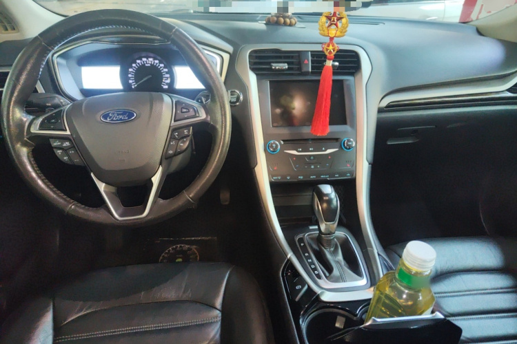 Ford Mondeo 2015 car image #11