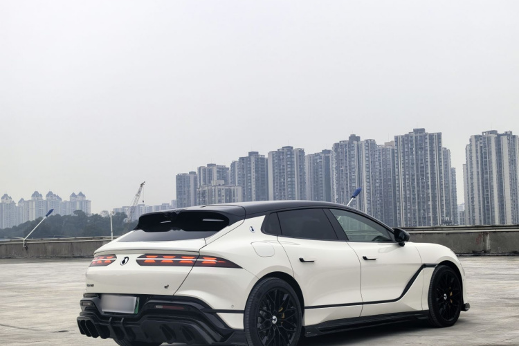 Denza Z9GT 2025 #11 Denza Z9GT 2025 car image #11