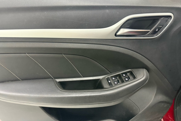 MG ZS 2017 car image #11