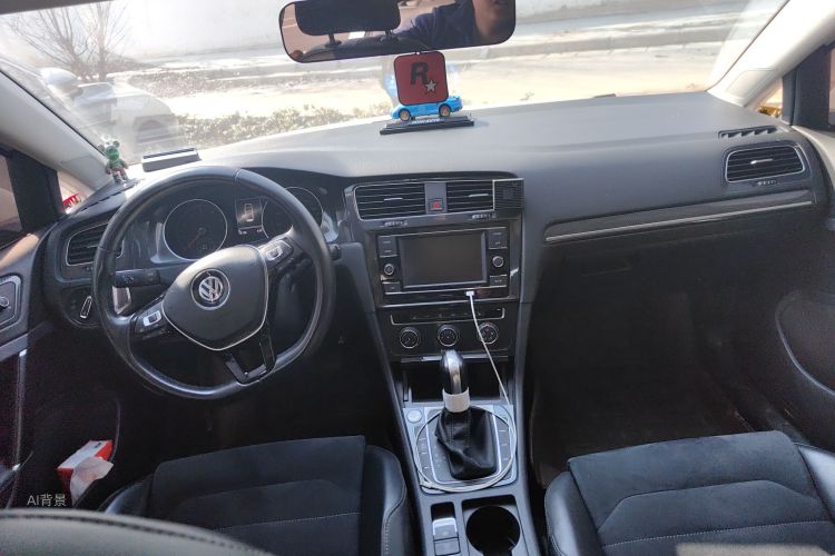Volkswagen Golf 2018 car image #11