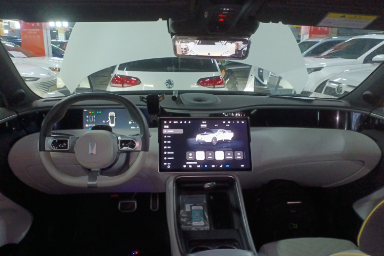 Avatr 11 2023 #11 Avatr 11 2023 car image #11