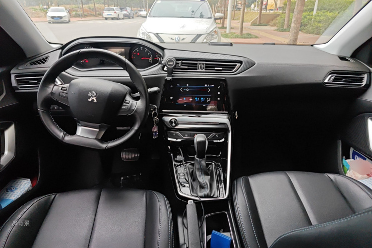 Peugeot 308 2018 #11 Peugeot 308 2018 car image #11