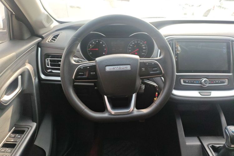 X70M 2020 car image #11
