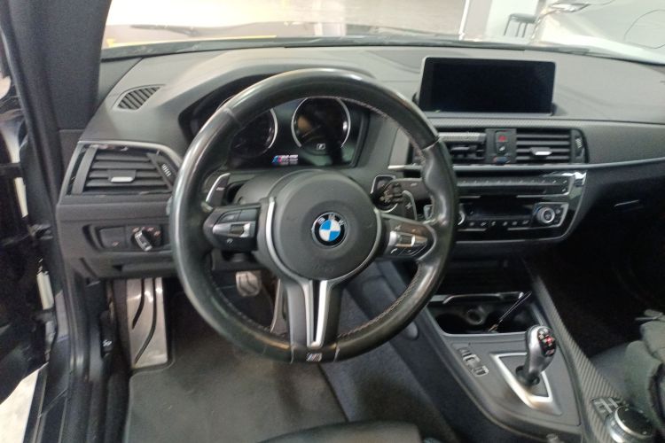 BMW M2 2018 car image #11