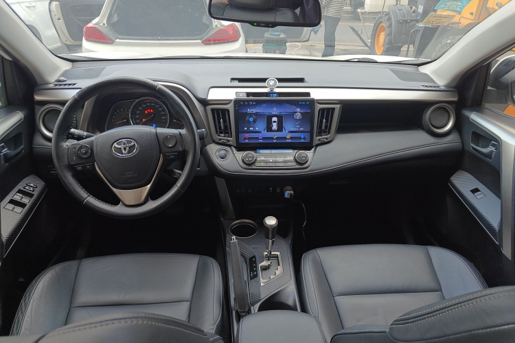 Toyota RAV4 2014 #11 Toyota RAV4 2014 car image #11