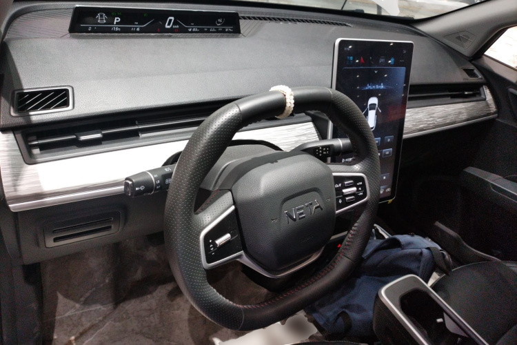 哪吒汽车 哪吒AYA 2023 汽车图片 #11