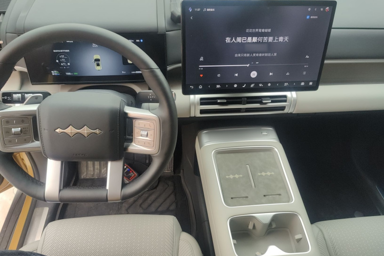 FangChengBao Tiger 7 2025 #11 FangChengBao Tiger 7 2025 car image #11