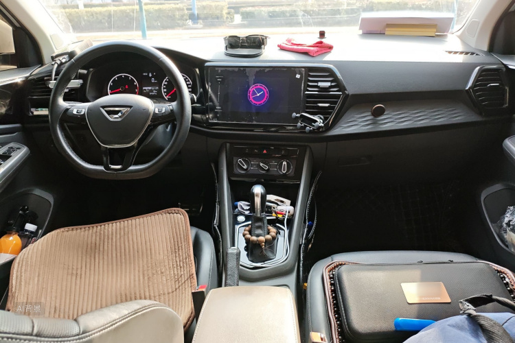 VS5 2019 car image #11