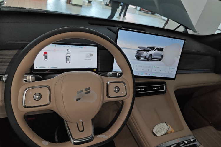 Jetour X70L 2025 car image #11