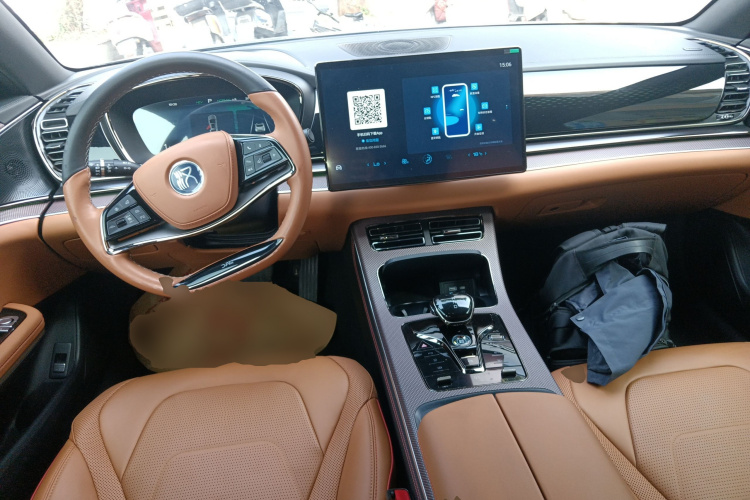 BYD Han 2022 car image #11