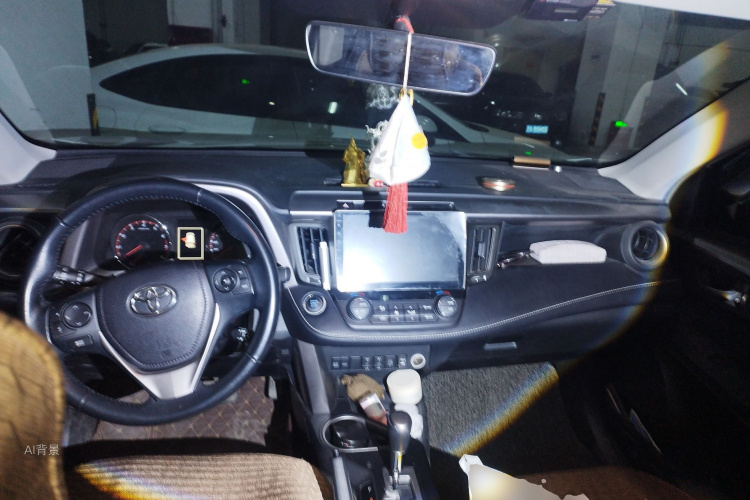 Toyota RAV4 2018 car image #11