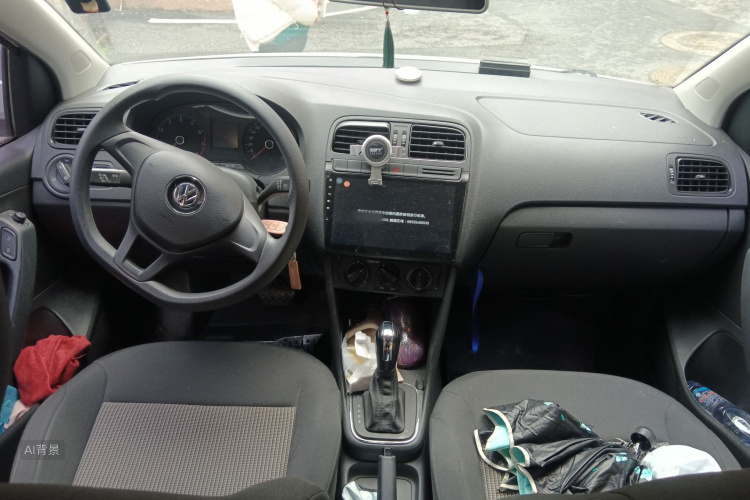 Volkswagen Polo 2016 car image #11