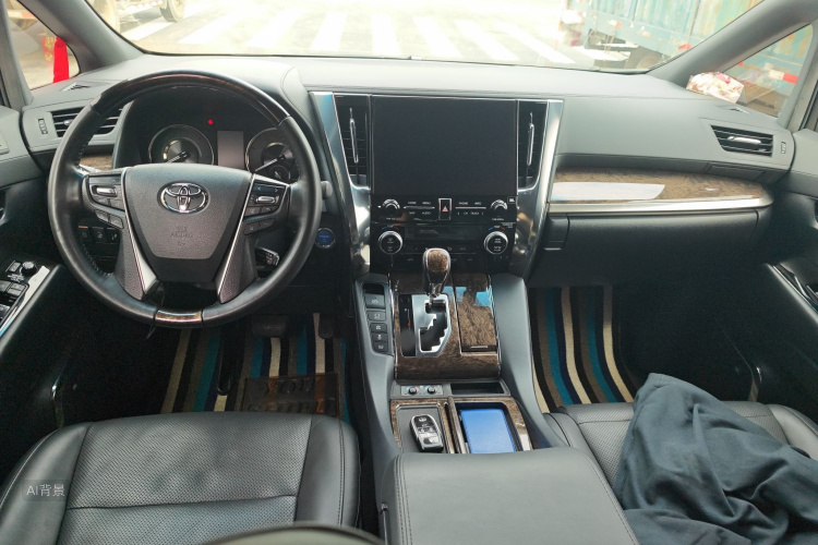 Toyota Vellfire 2020 صورة سيارة #11