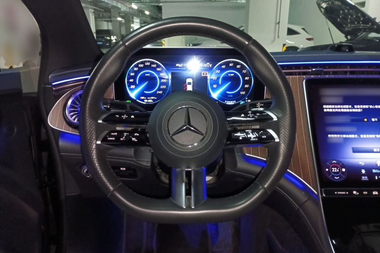 Mercedes-Benz EQE Class 2023 image de voiture #11