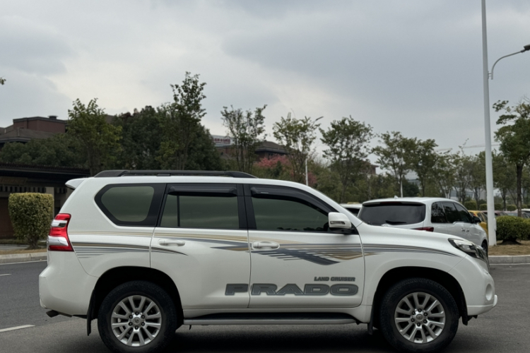 Toyota Land Cruiser Prado 2014 #11 Toyota Land Cruiser Prado 2014 car image #11