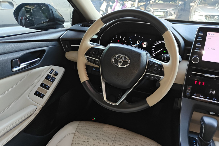 Toyota Avalon 2020 immagine di auto #11