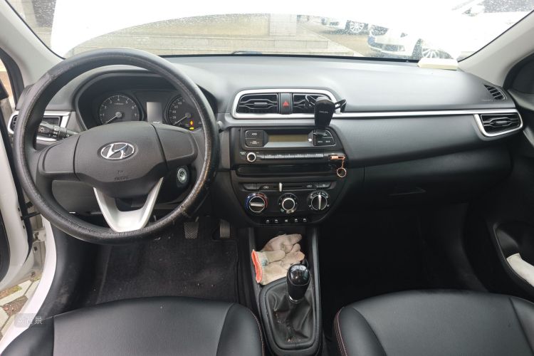 Hyundai Reina 2019 car image #11