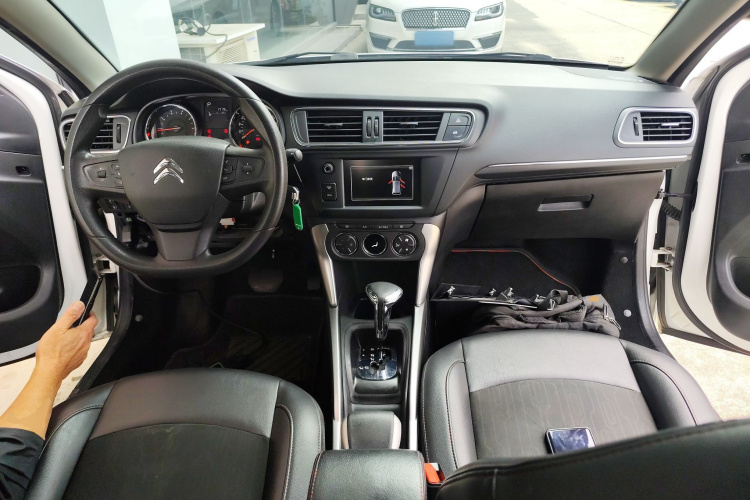 Citroen C3-XR 2018 #11 Citroen C3-XR 2018 car image #11