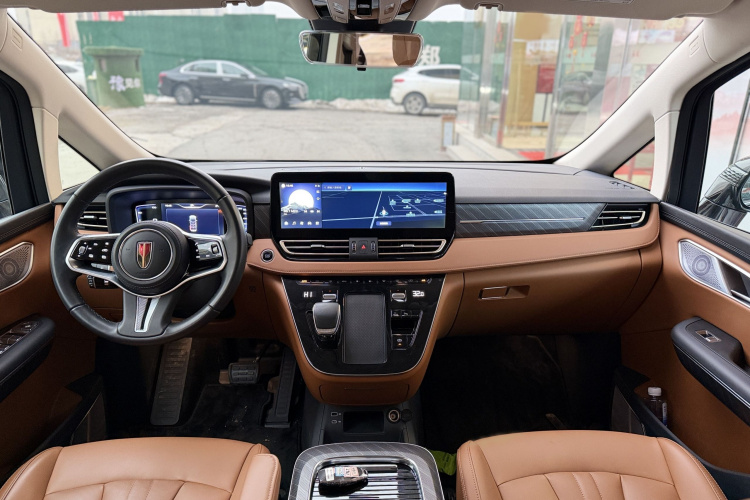 HongQi HQ9 PHEV 2024 #11 HongQi HQ9 PHEV 2024 car image #11