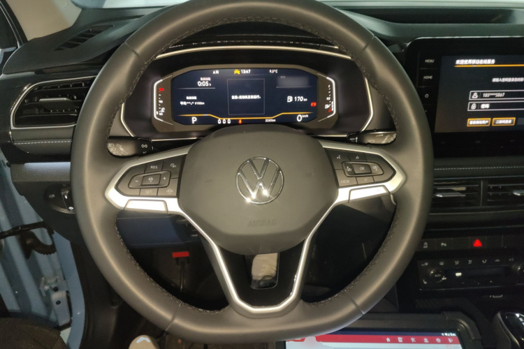 Volkswagen Tharu 2024 car image #11