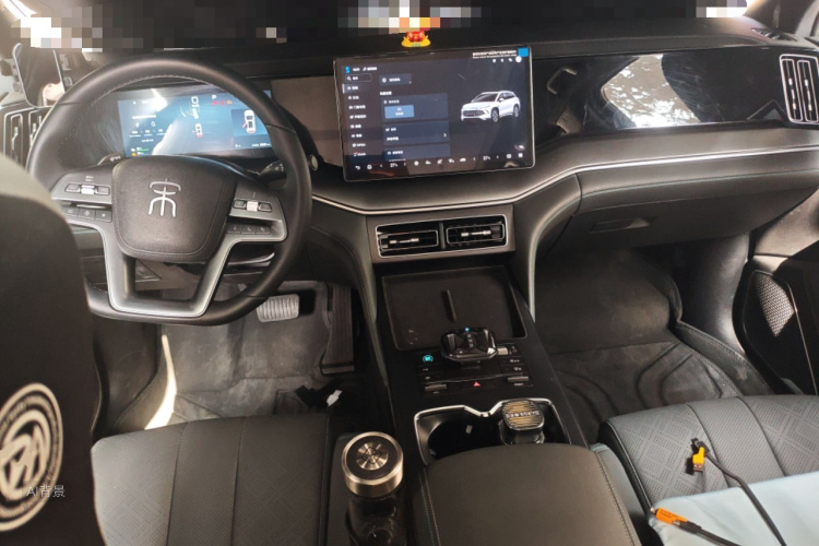 BYD SongL DM-i 2025 car image #11