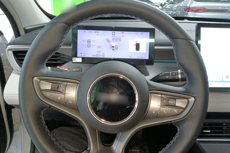 BYD Seal 05 DM-i 2025 car image #11