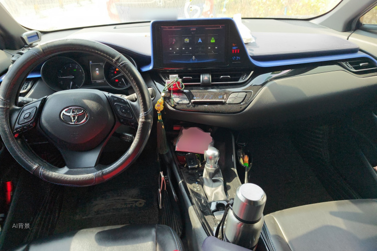 Toyota C-HR 2018 imagem de carro #11