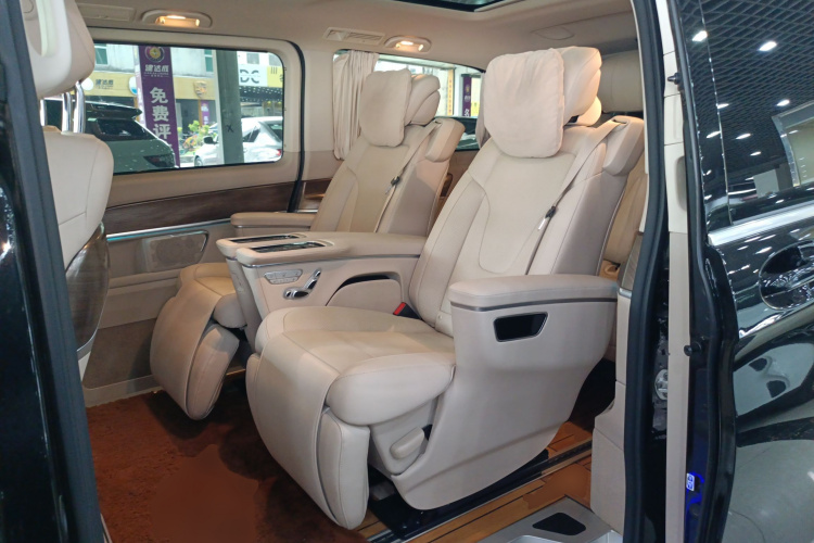 Mercedes-Benz V Class 2022 #11 Mercedes-Benz V Class 2022 car image #11