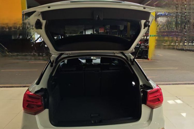 Q2L 2019 car image #11