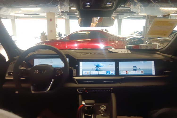 GEELY Monjaro 2025 car image #11