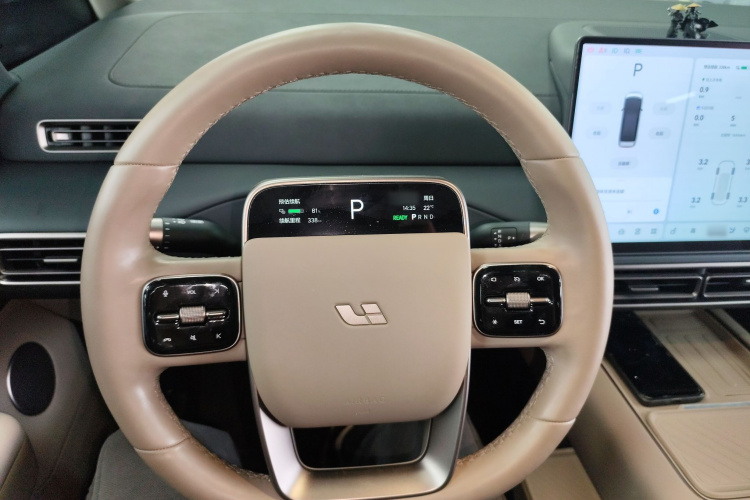 理想汽车 理想MEGA 2025 汽车图片 #11