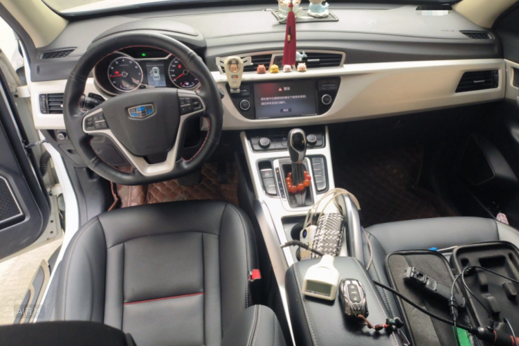 GEELY Boyue 2018 immagine di auto #11