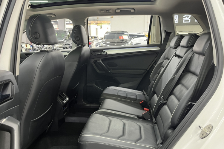 Volkswagen Tiguan L New Energy 2021 car image #11