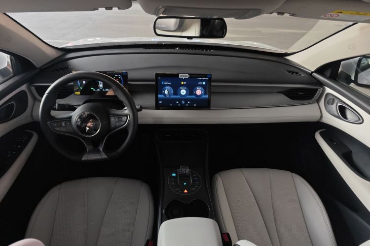 BYD Seal 05 DM-i 2025 car image #11