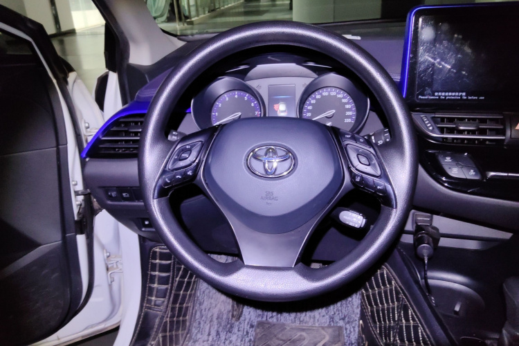 Toyota C-HR 2022 #11 Toyota C-HR 2022 صورة سيارة #11