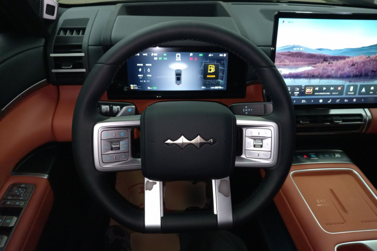 FangChengBao Tiger 7 2025 car image #11