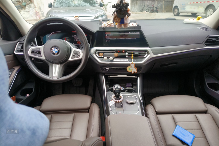 BMW 3 Series 2021 car image #11