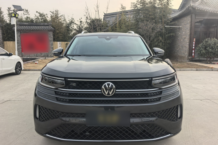 Volkswagen Tavendor 2023 immagine di auto #11