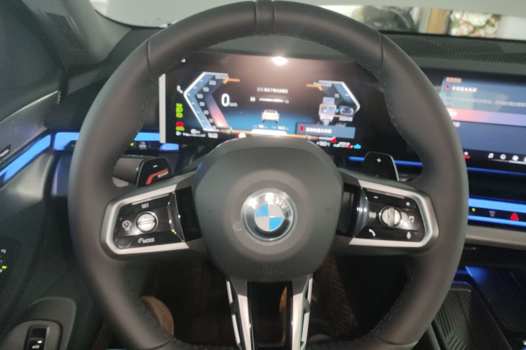 BMW 5 Series 2026 immagine di auto #11