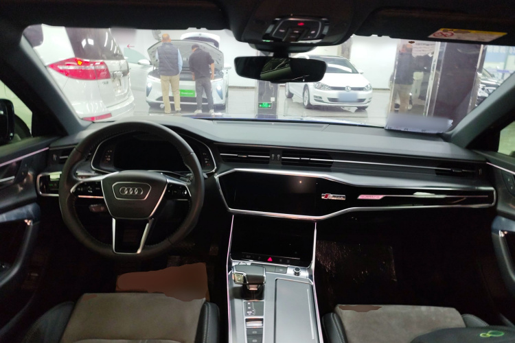 Audi A6L New Energy 2020 car image #11