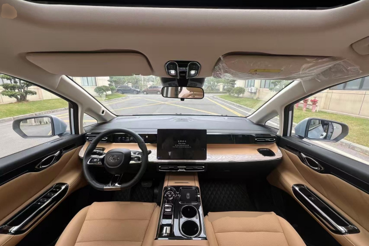 GAC Trumpchi E8 New Energy 2024 car image #11